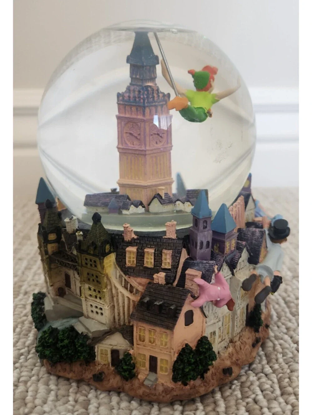 Disney Peter Pan Snowglobe 